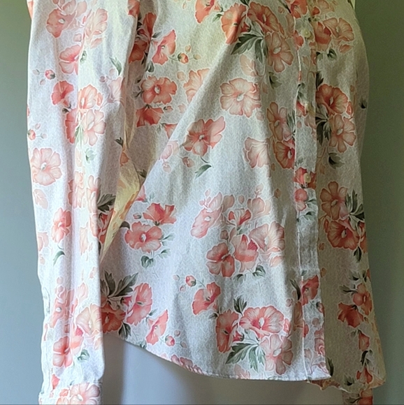Chaps Petite Button-Down Floral Blouse Size M - Picture 3 of 8